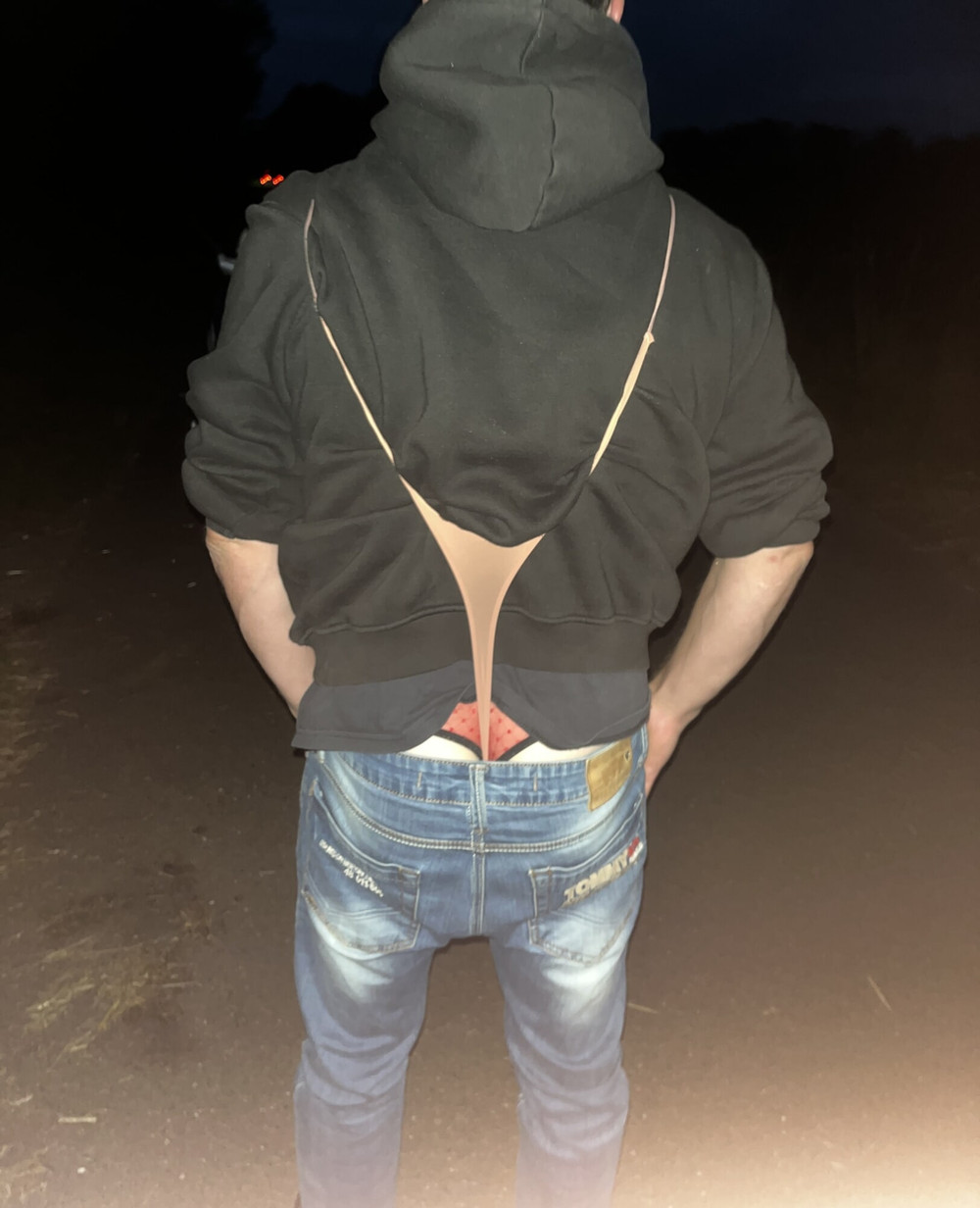 Tanga zeigen #23