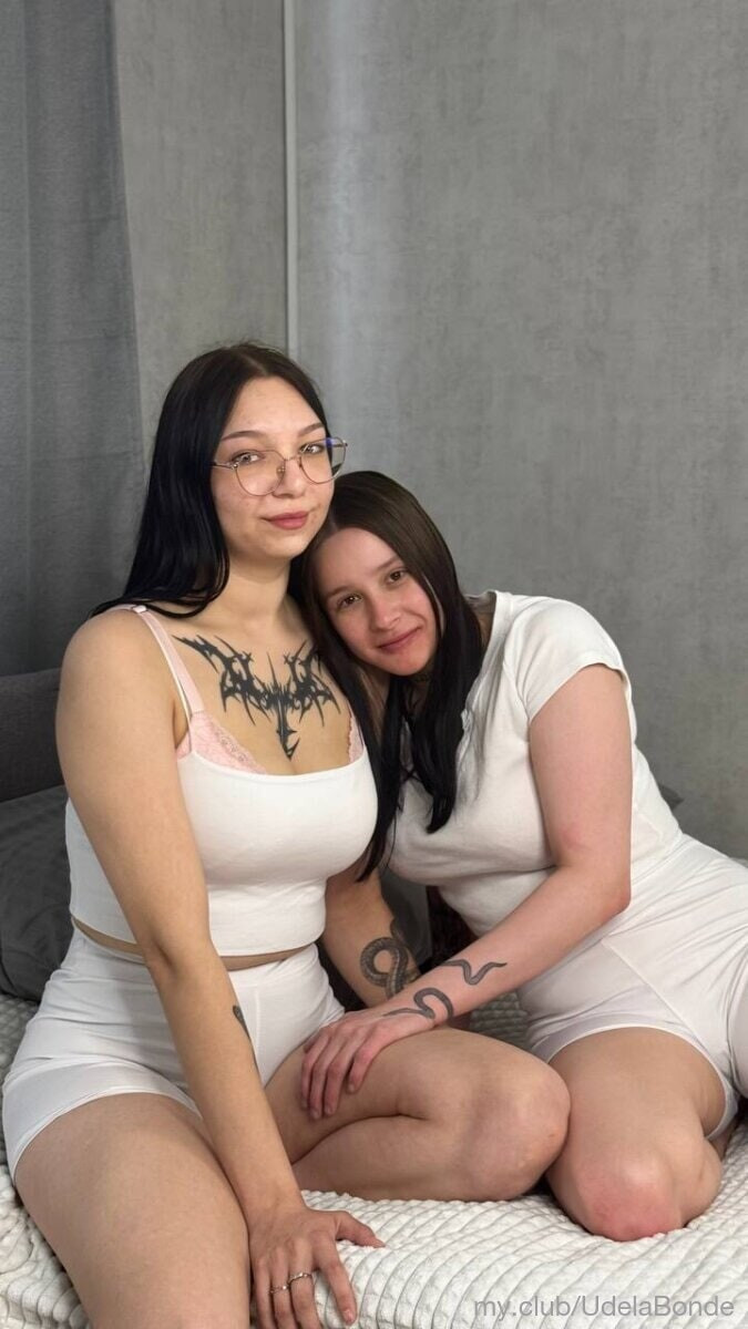 Free Emma and Lana  Photos #5