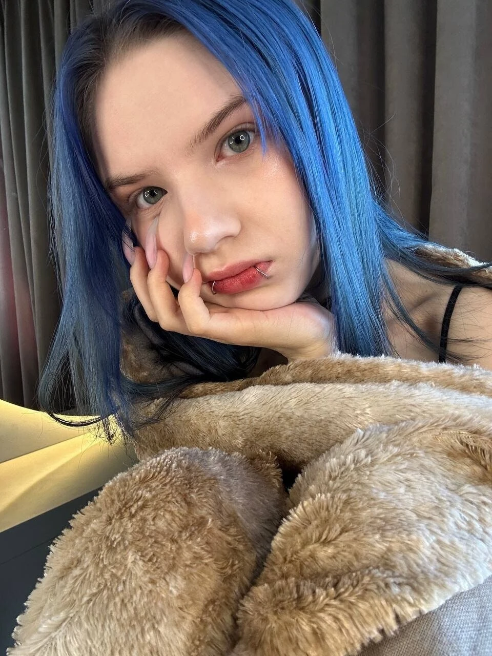 Mia  Free Photos #14