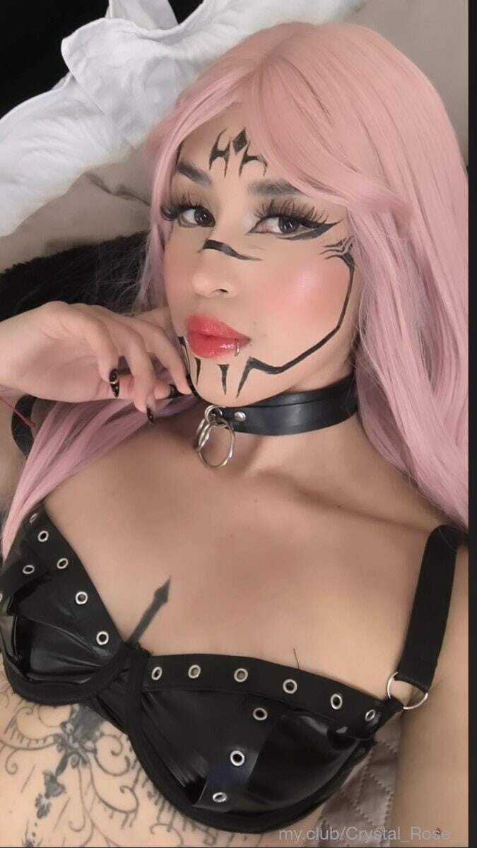 Free Crystal Rose🖤 Photos