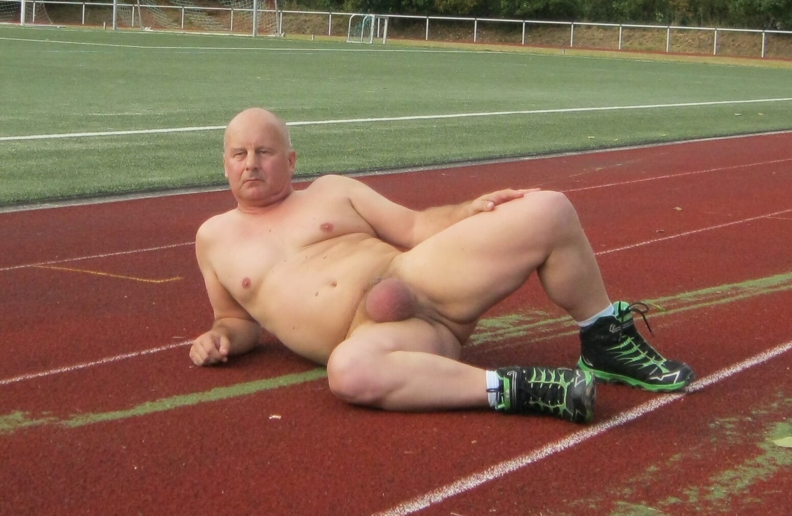 Bernd total nackt