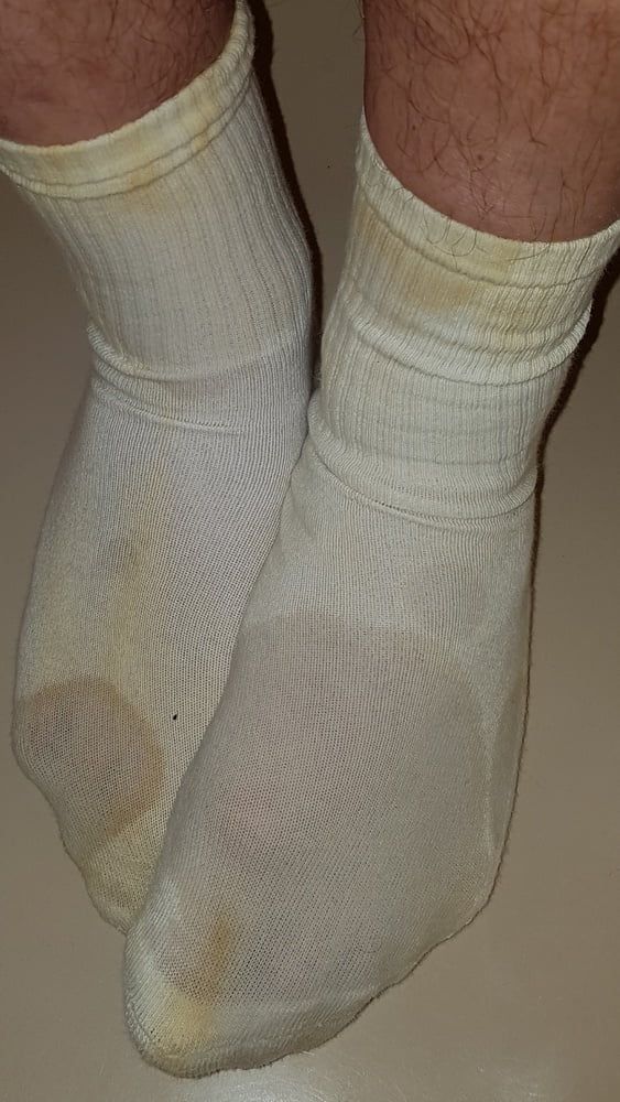 My white Socks - Pee #59