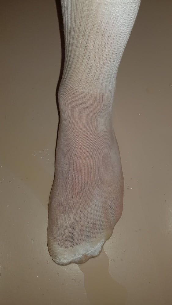 My white Socks - Pee #8
