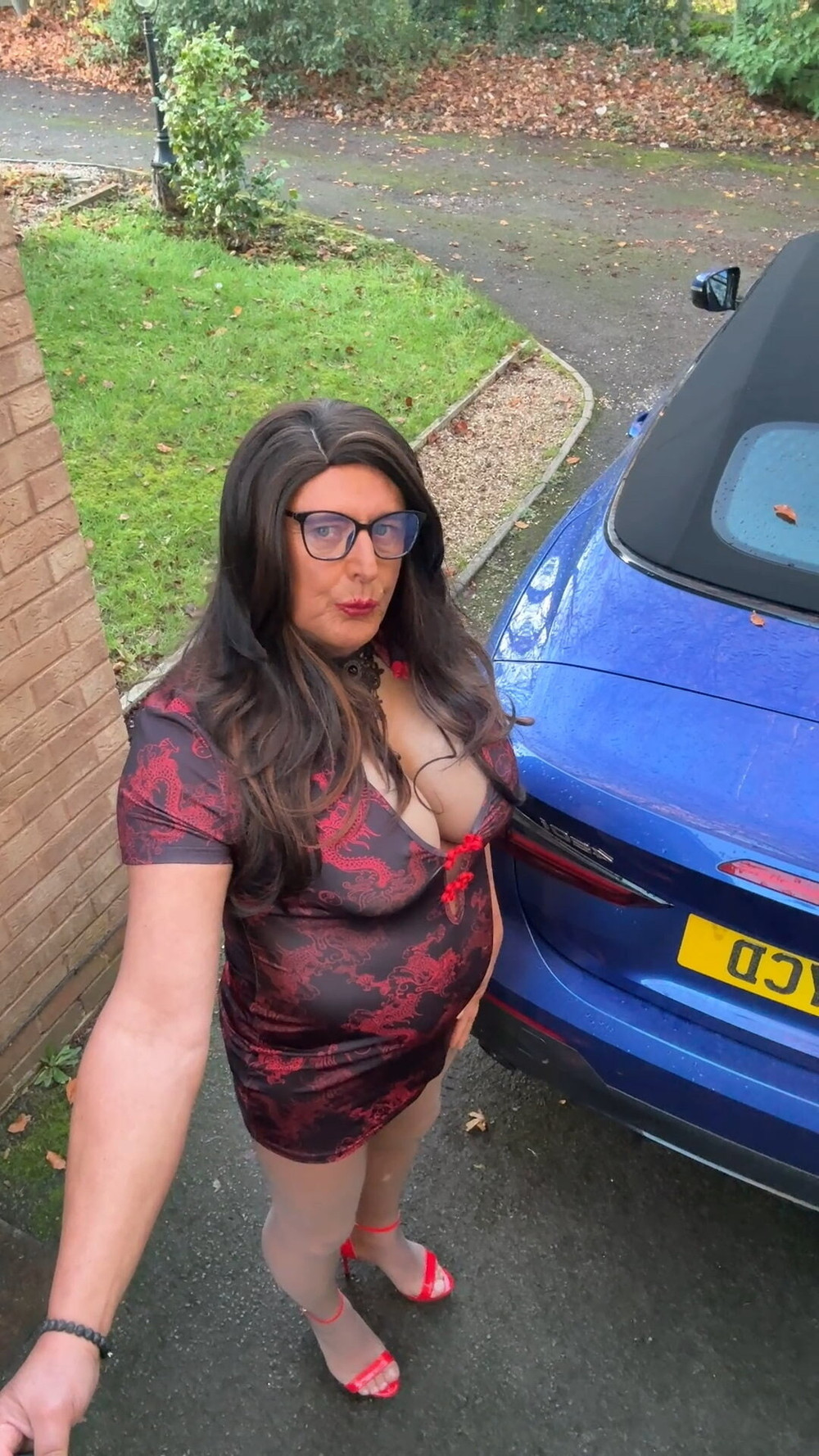 Sexy Crossdresser Kellycd2022’s in oriental dress #42