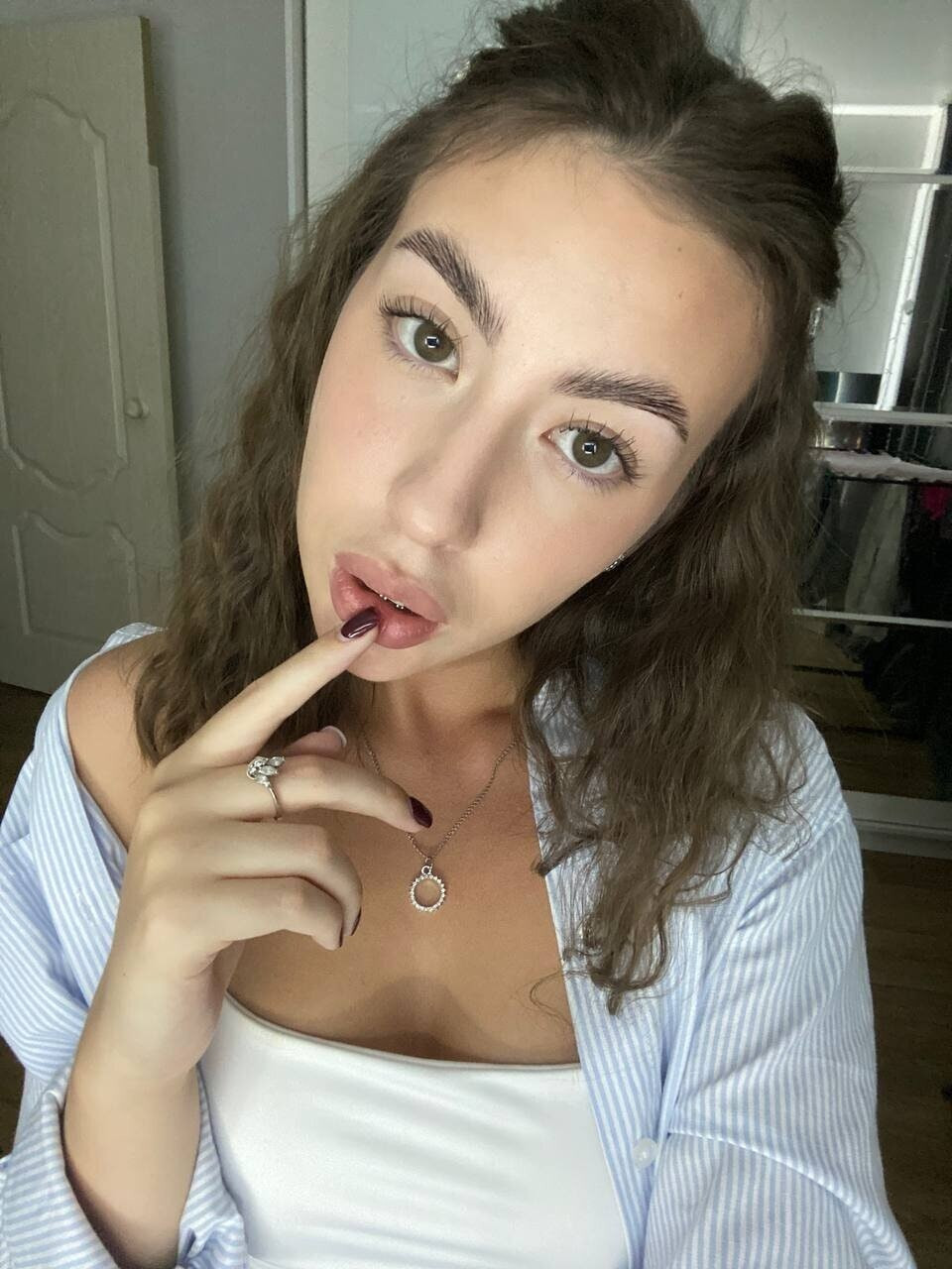 Emma Free Photos #12