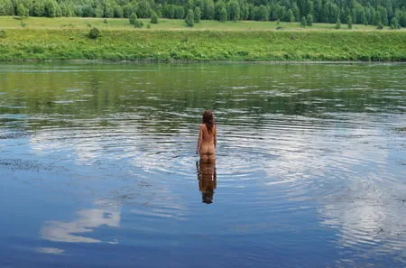 nude playing in volga river         