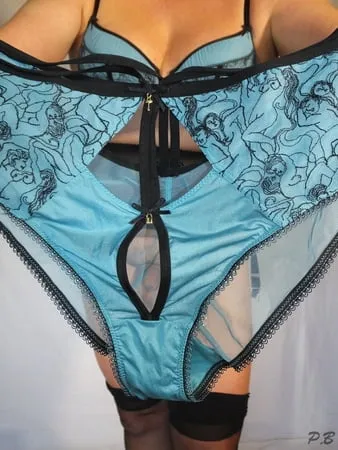 valisere    shemale lingerie           