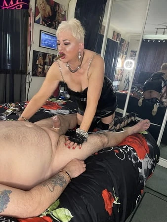 SLUT 176