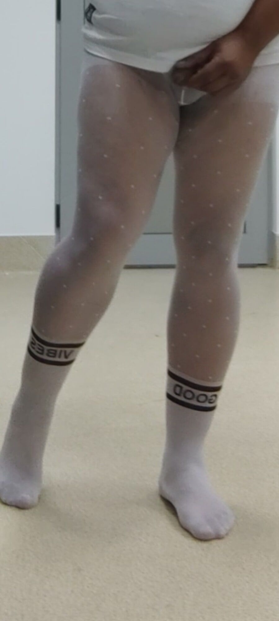 A pair of white dots pantyhose #19