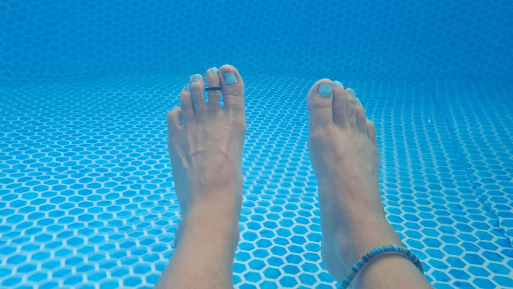 My feet under water #6
