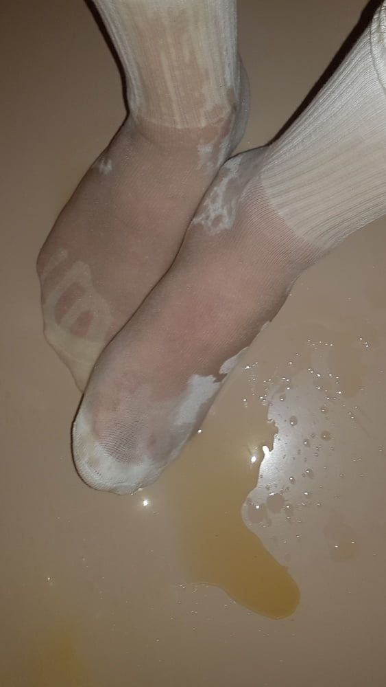 My white Socks - Pee #18