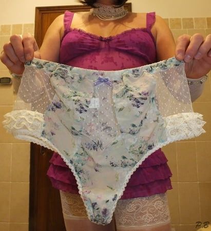 Shemale Valisere 46 In Sexy Vintage Panty_3