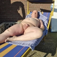 First day's 2025 in the nude outside