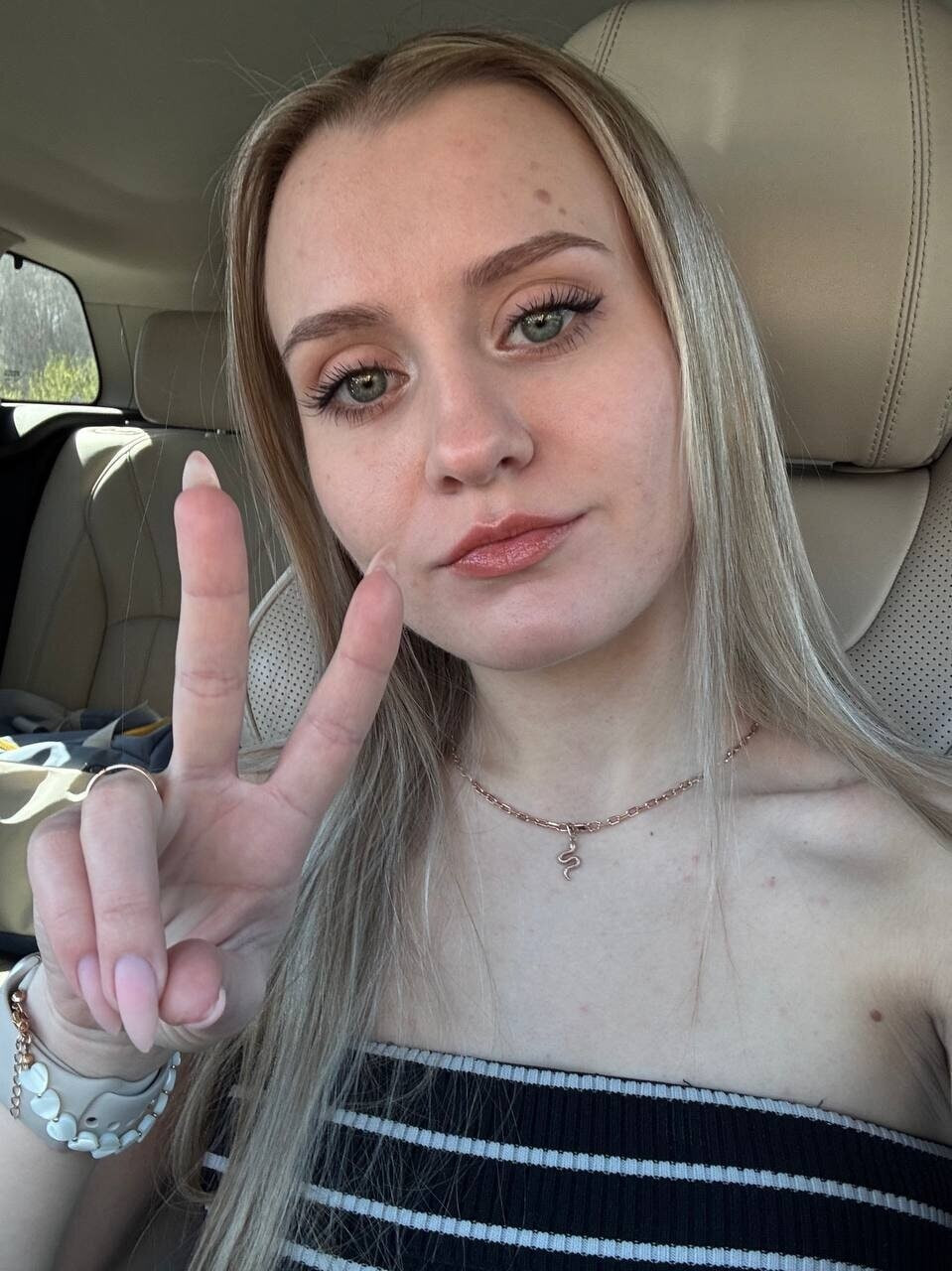 Rebecca Free Photos #9