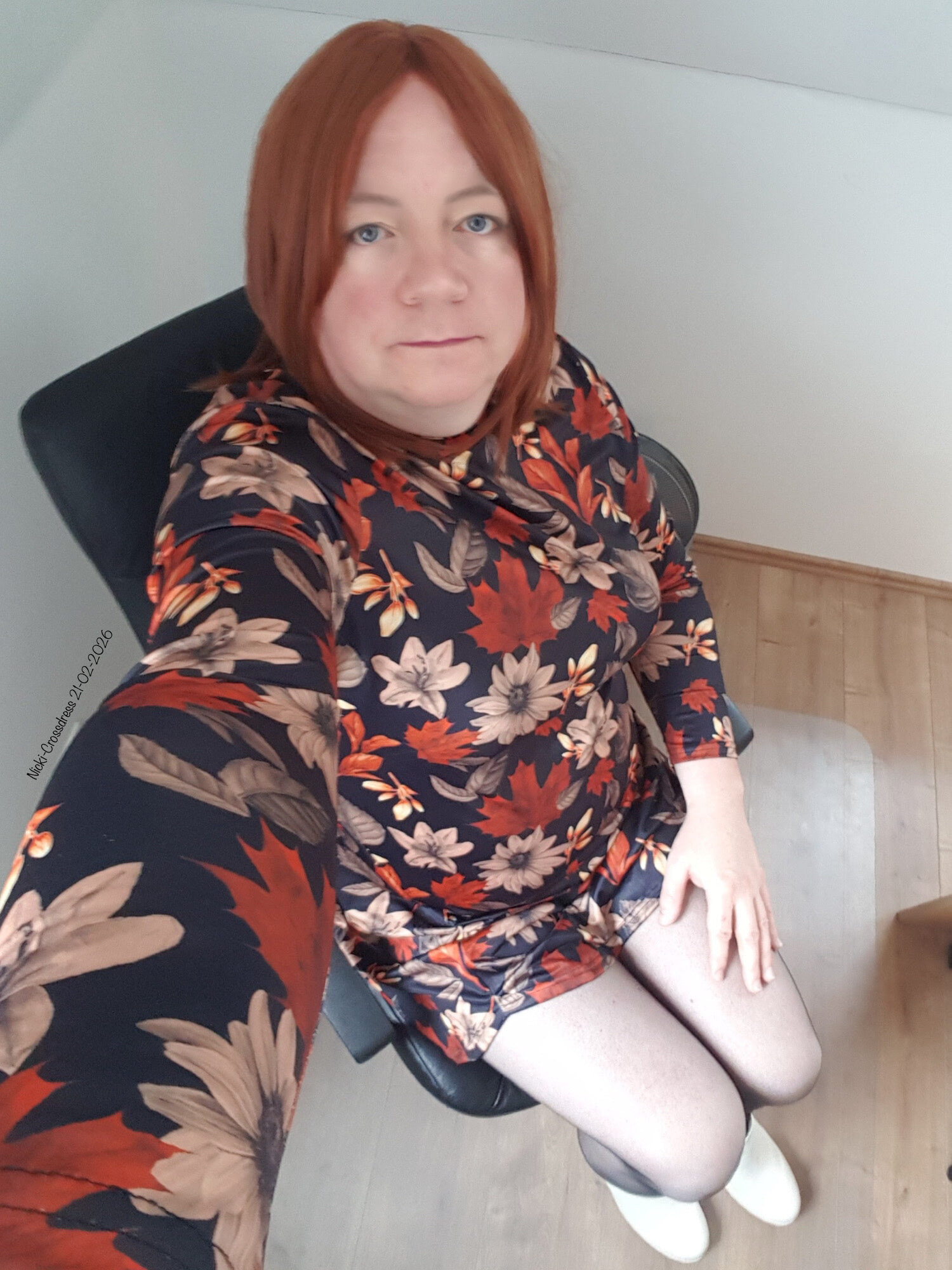 Nicki-Crossdress lovely Dress and Stockings 