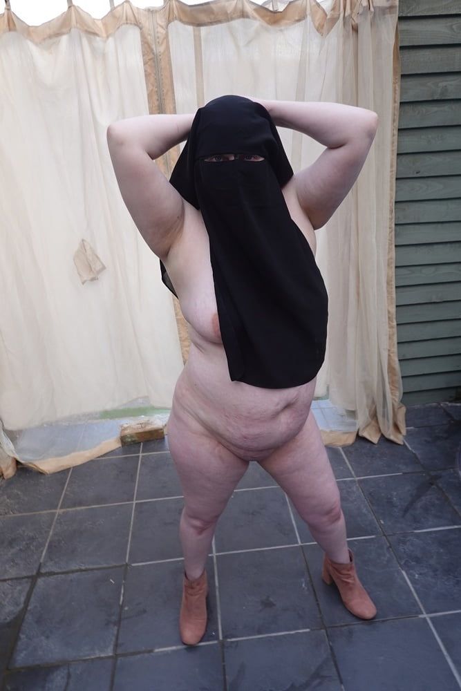 Nude in Niqab in ankle boots #38
