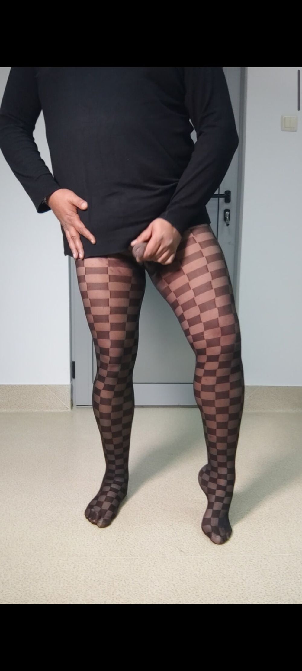 Black patterpantyhose on my sexy feet are so cool.Am i sexy? #28