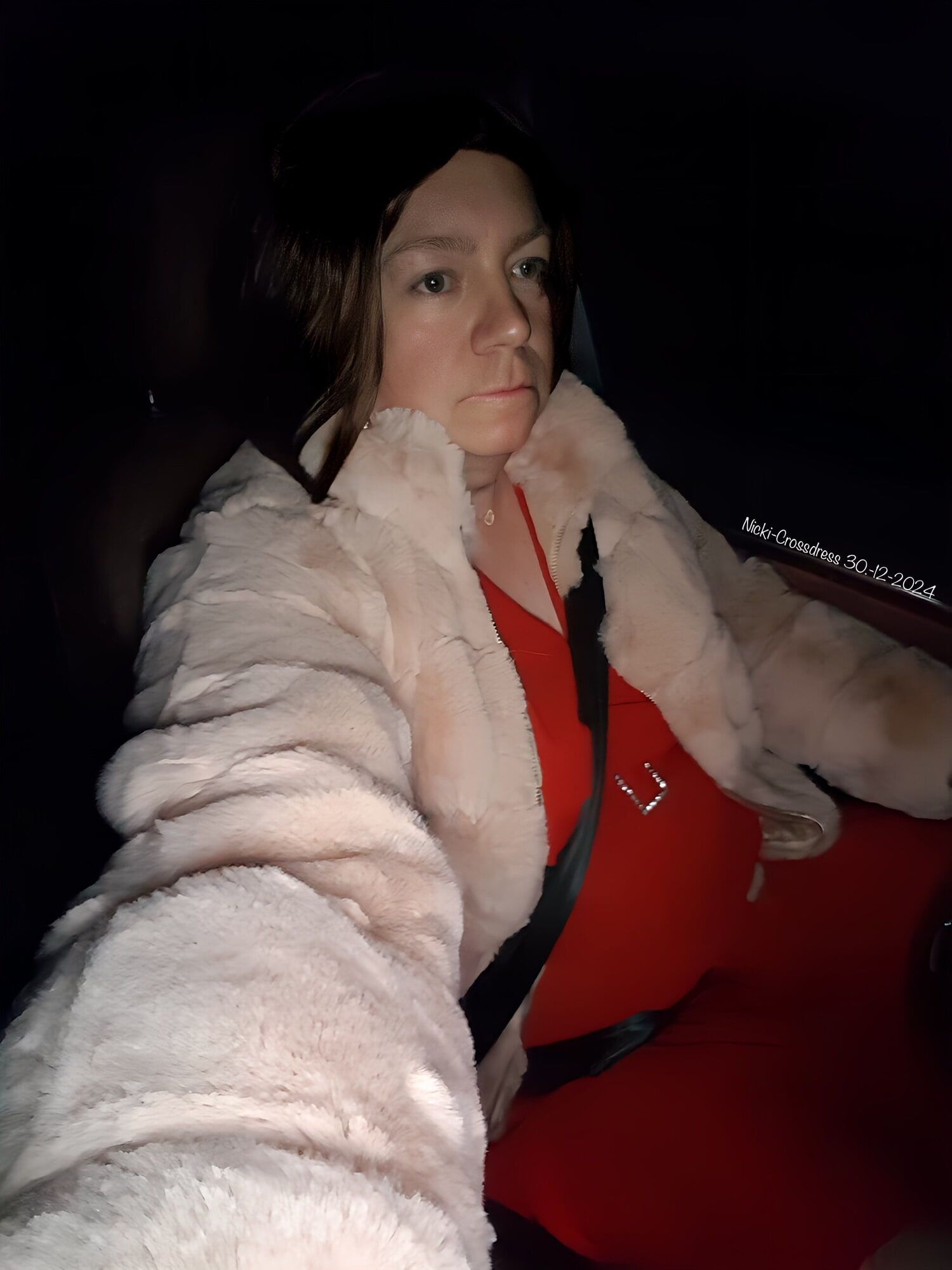 Nicki-Crossdress conduciendo a casa desde la fecha II