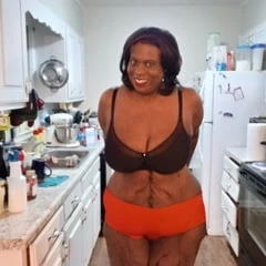 Veronica Steele 