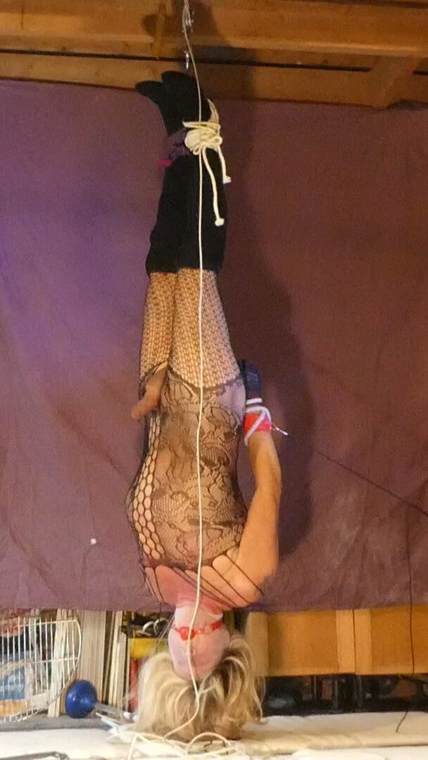 Sissy self bondage photos