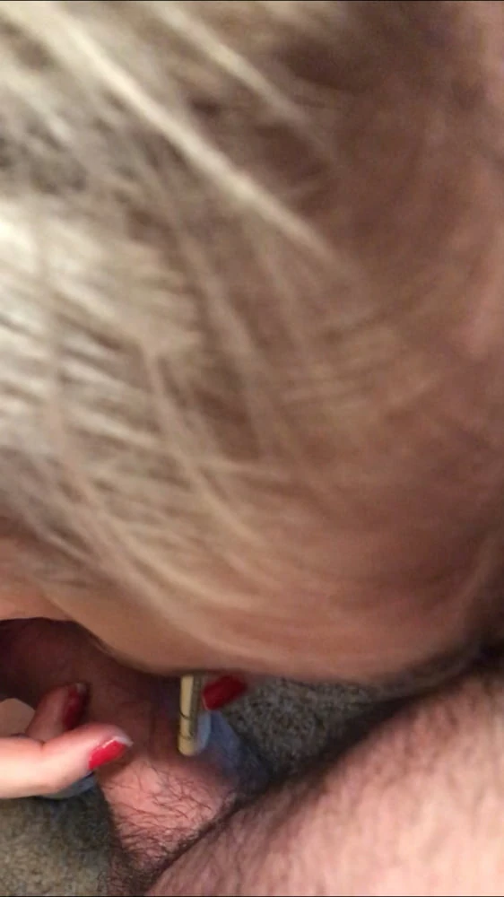 Another Blonde Muncie Slut Snorting coke getting railed #9