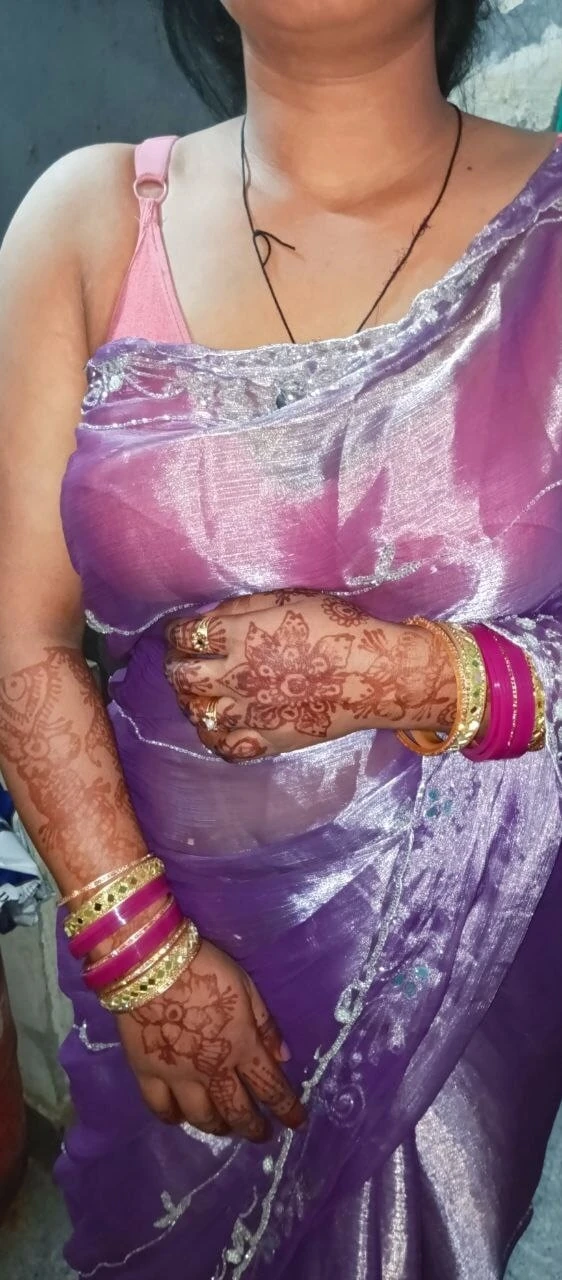 See the photos of Pinky Bhabhi's naked breasts, pussy and as #12