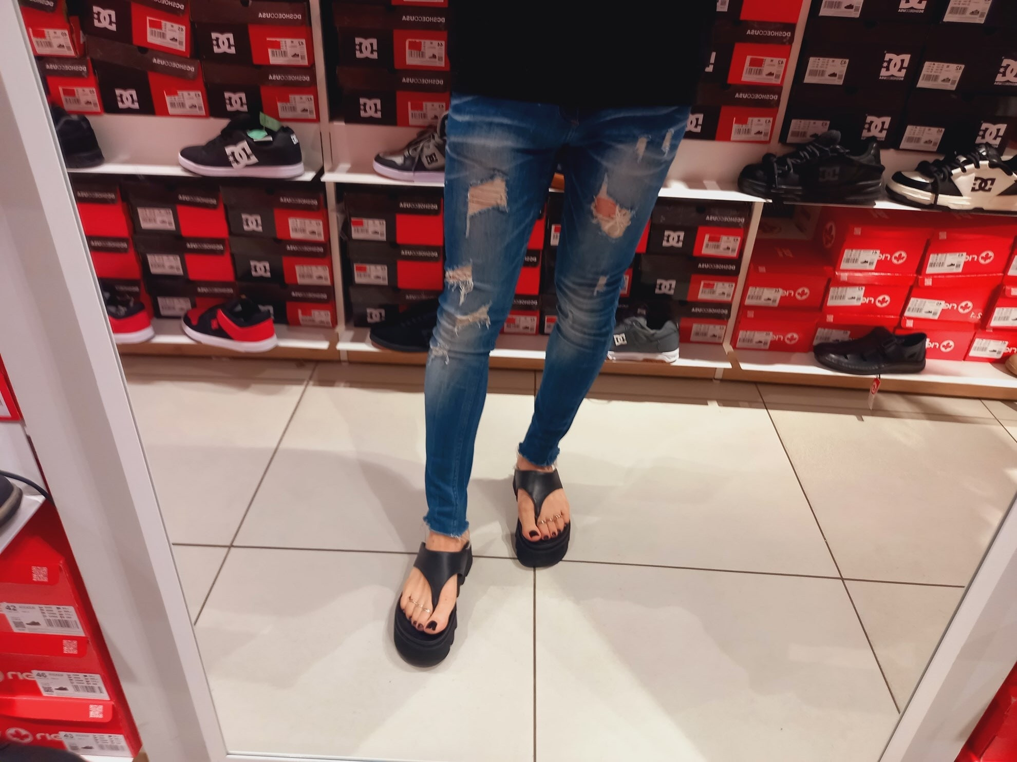 public crossdressing - shopping
