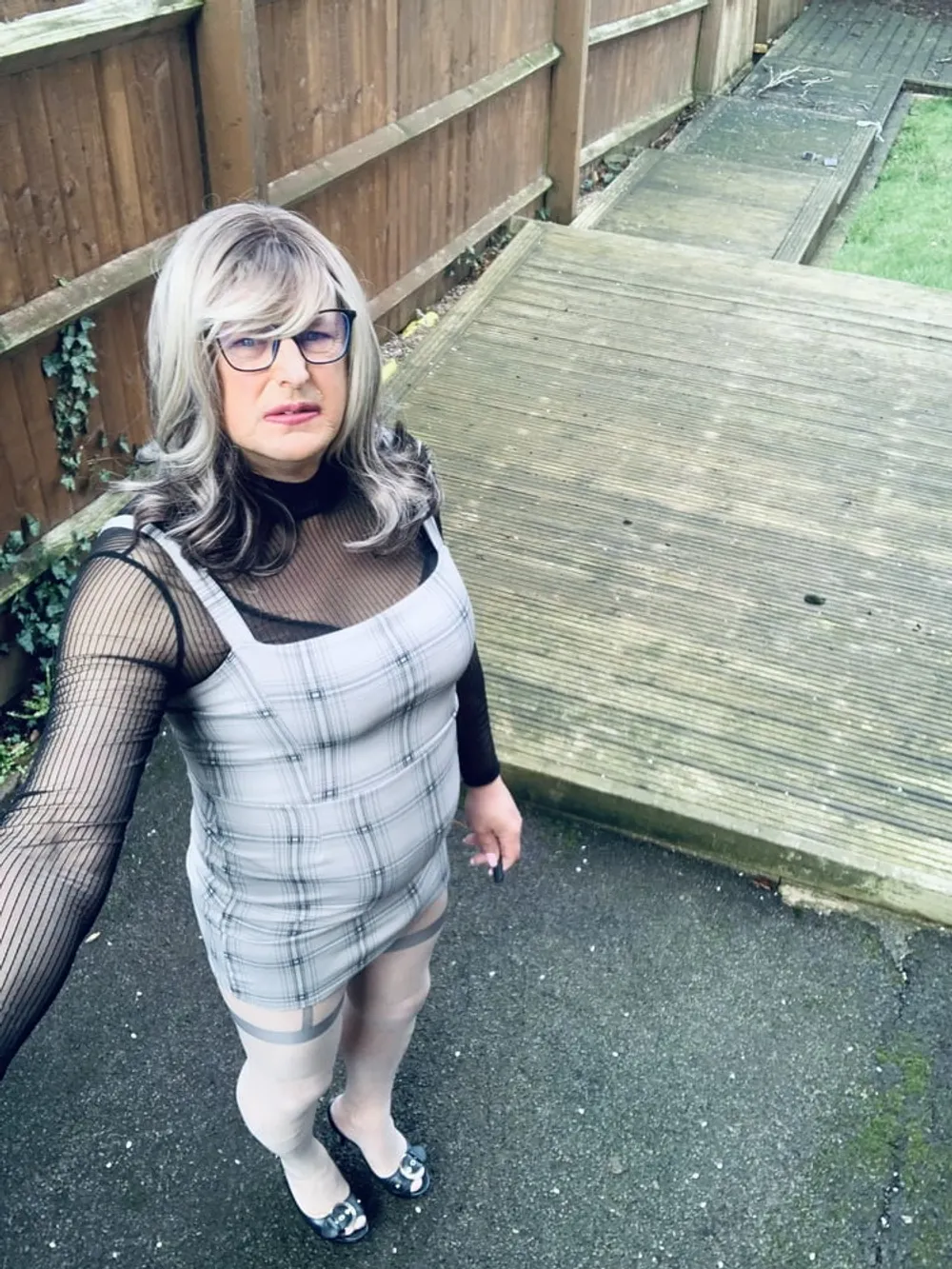 Amateur crossdresser Kelly cd in grey dress silver pantyhos  #5