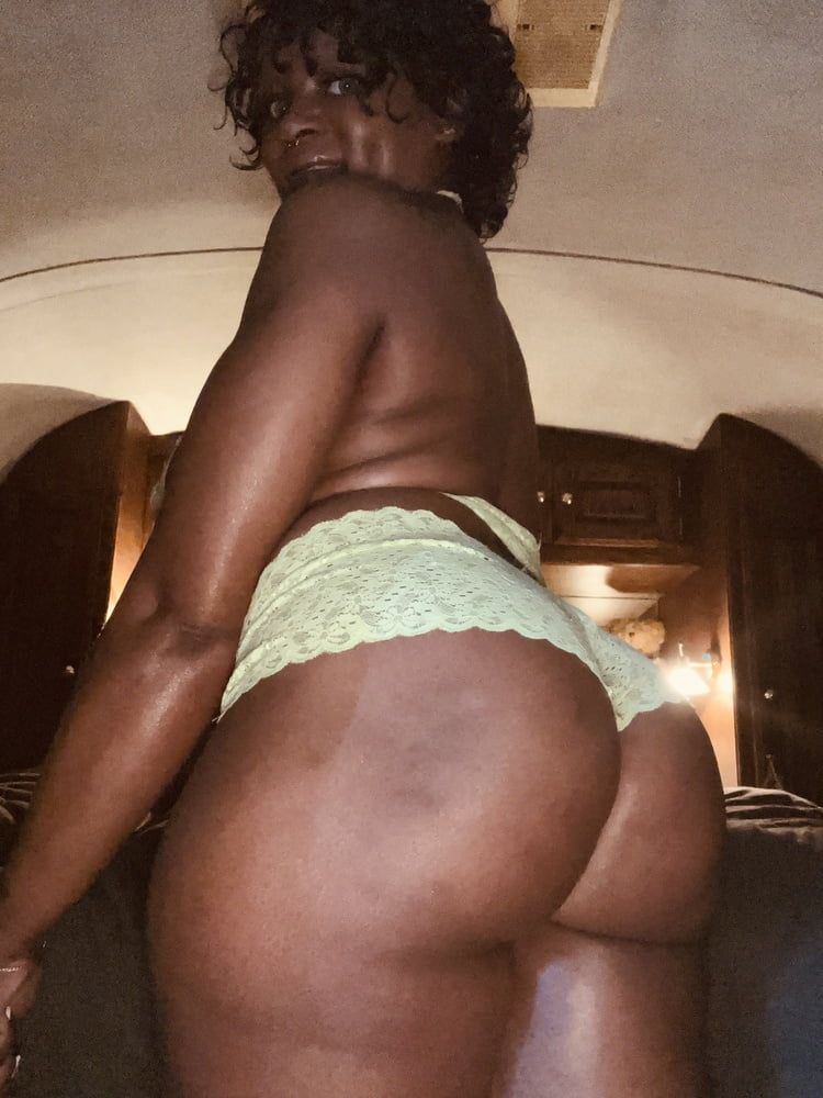 Sexy Ebony Pics #21