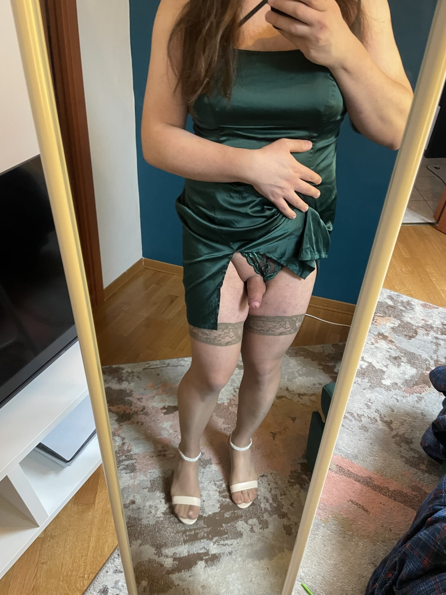 All green 👗