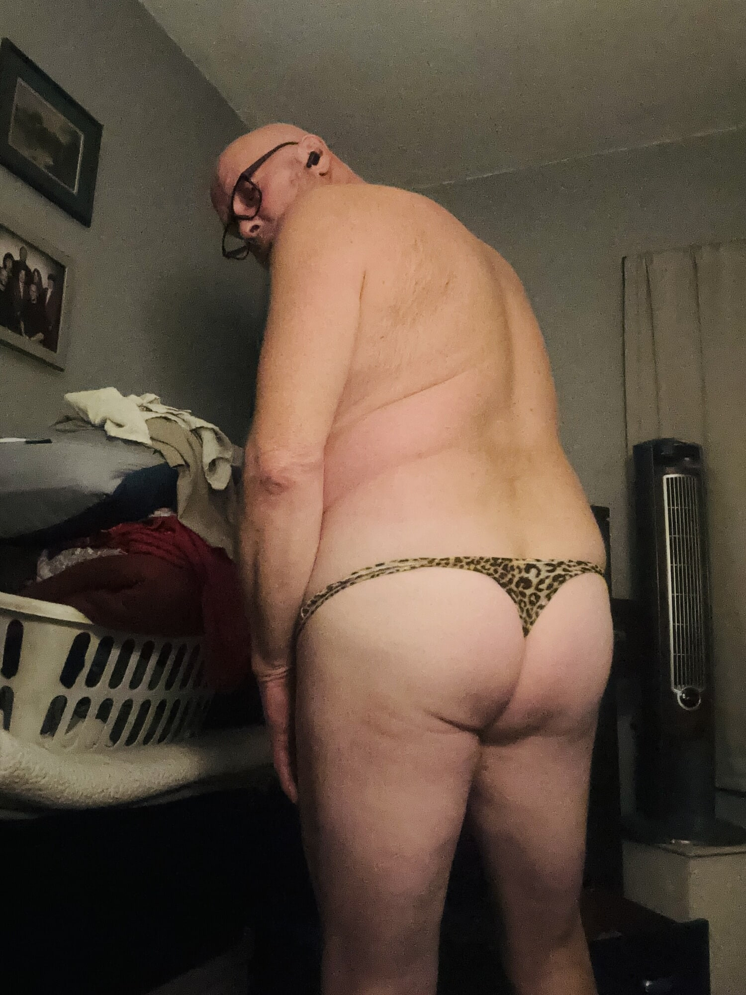 Masturbating with my door open .