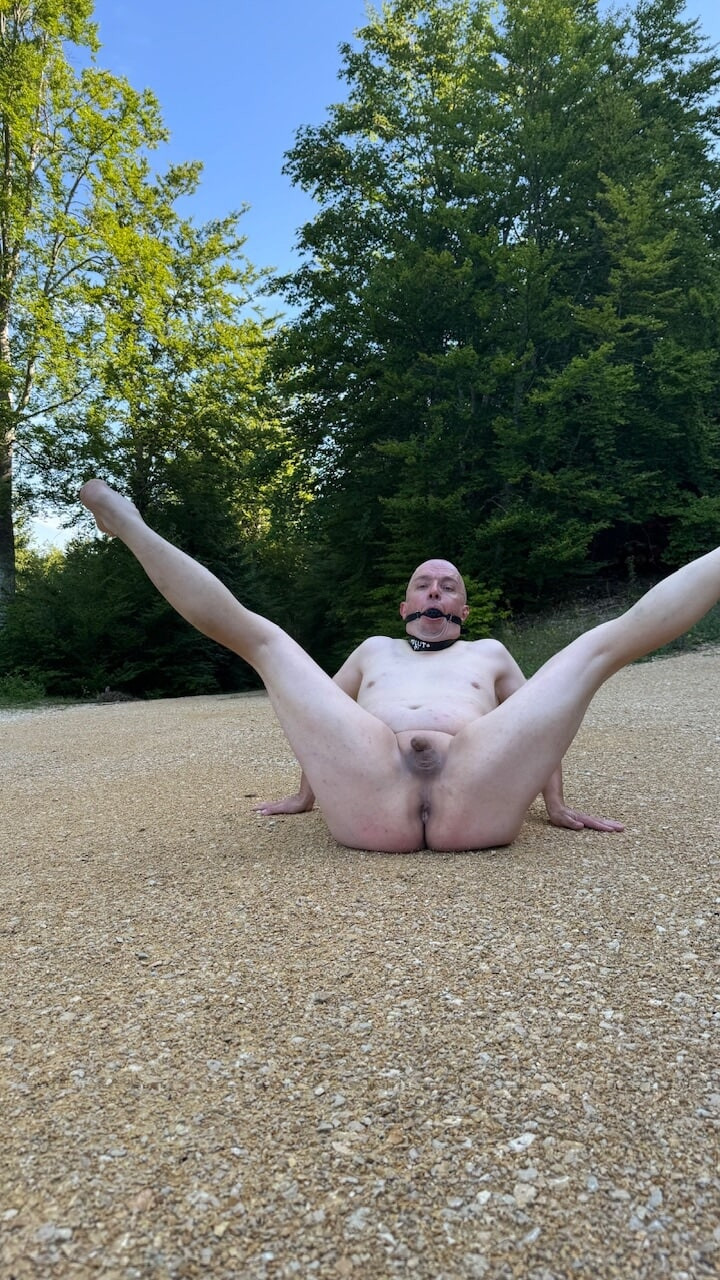Christoph Straubinger  naked in dust - pathetic dog #42