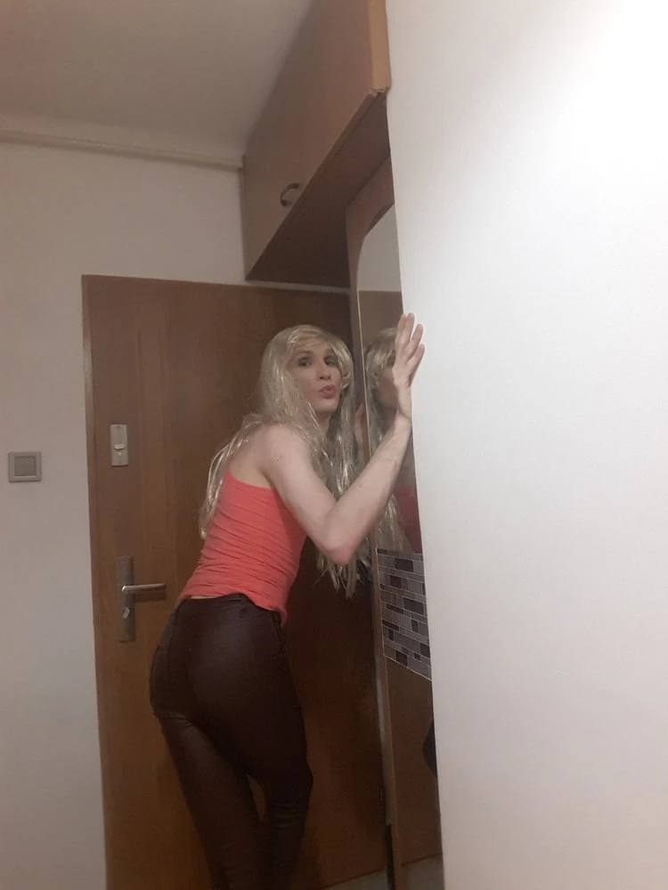Blonde 2020 #16
