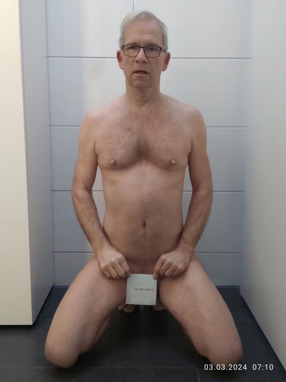 Daily duty of the totaly naked slave 3rd March 2024 #15