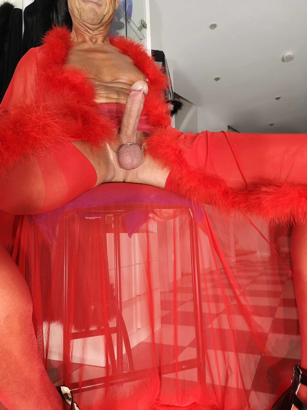 Boner in red Marabou Negligee at Lounge #15