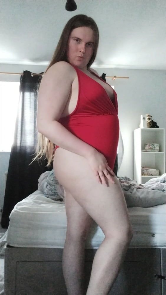 My enormous BBW curves in a sexy red singlet! #6