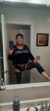 SUCCHIA CAZZI MANGIATRICE DI FIGA