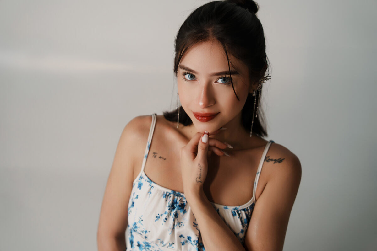 Alison Ivanova Free Photos #10