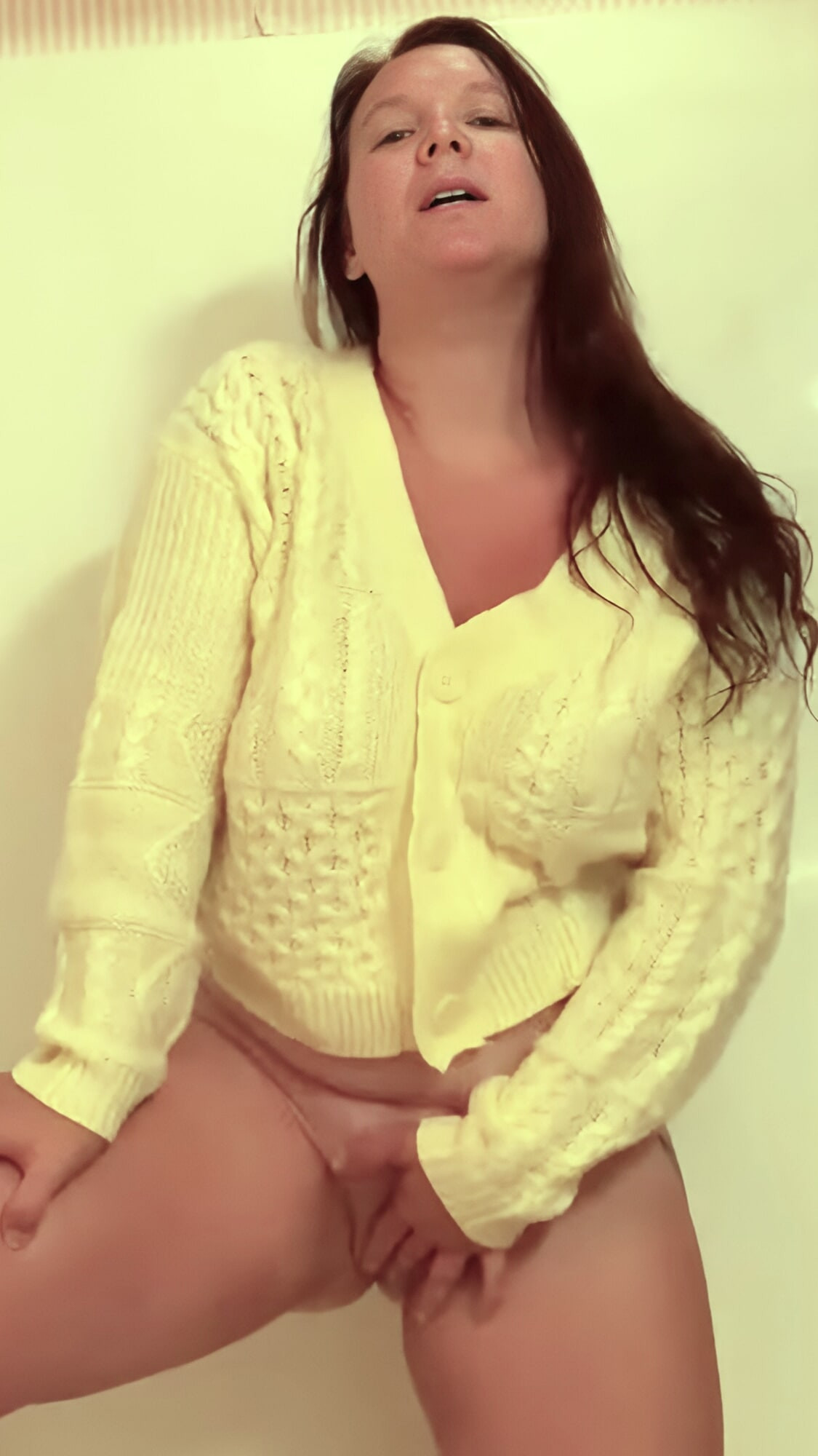 I fucked myself nude and in yellow sweaters for my 64f maid