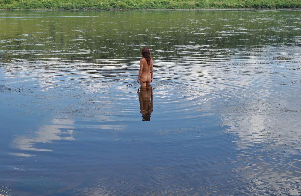 Nude Playing in Volga-river