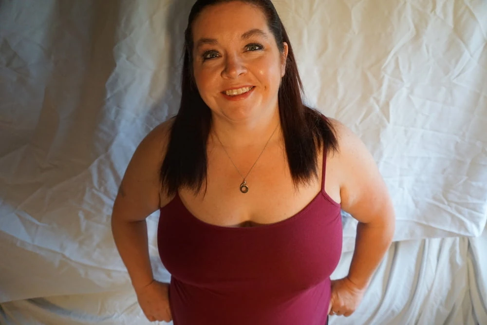 Sexy BBW Mouth Spreading Pussy Photoset #42