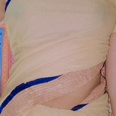 Beautiful Desi Saree Model – Stunning Indian Beauty