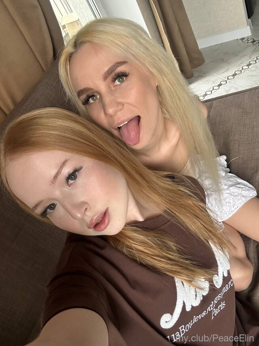 Delia and Sofia Free Photos #37