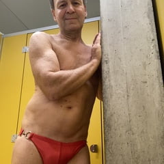 特別な赤い水着