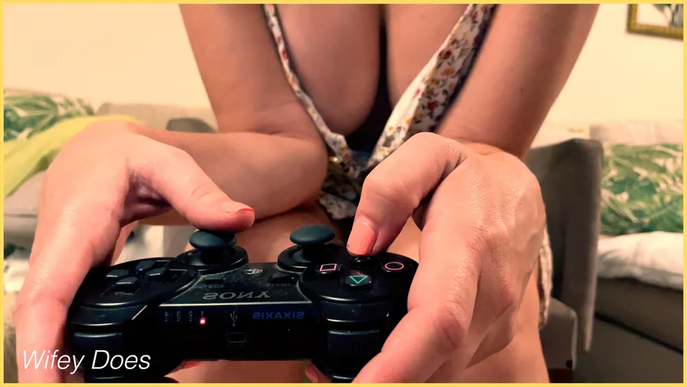 Wifey plays her video games #2