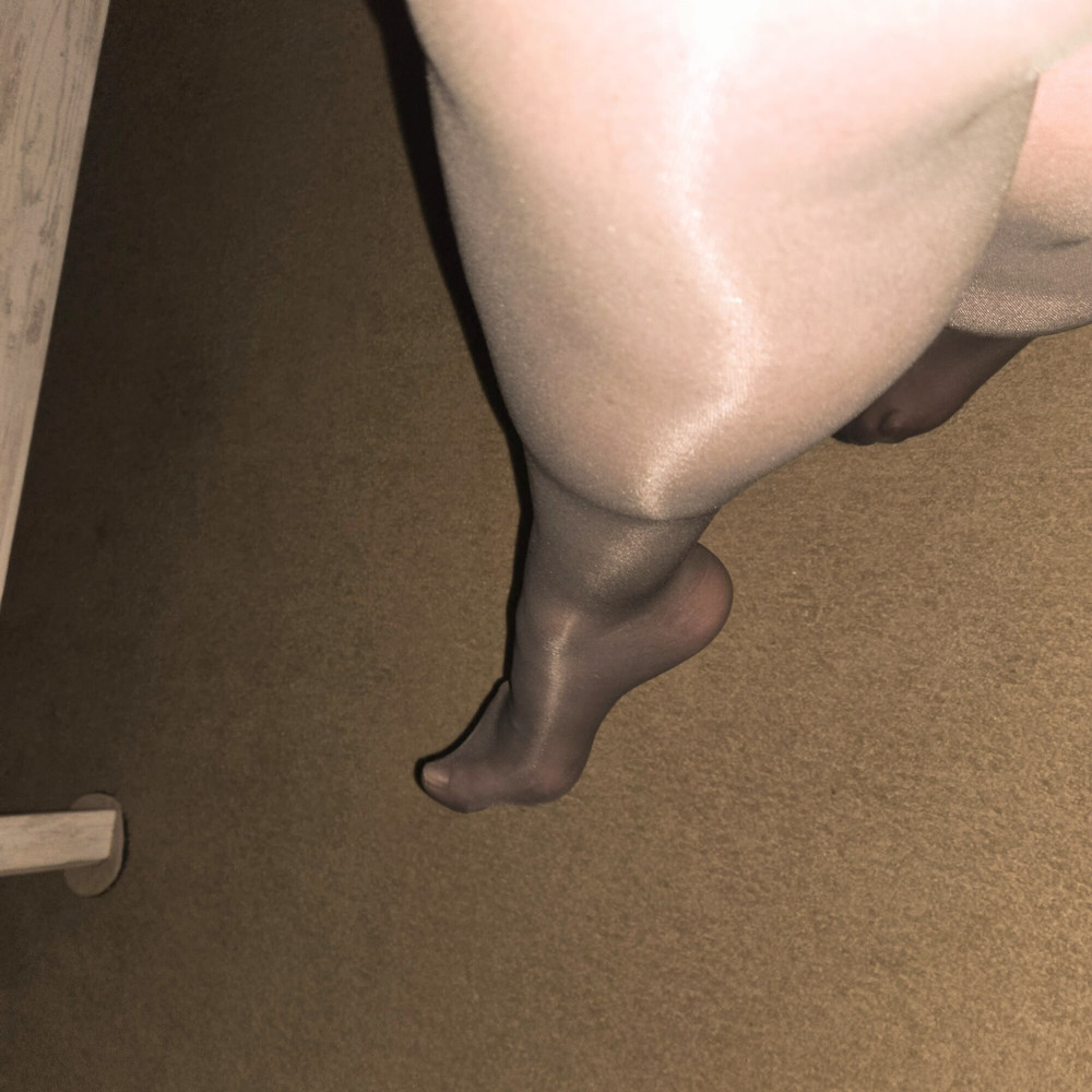 Louise Nylontease  #11