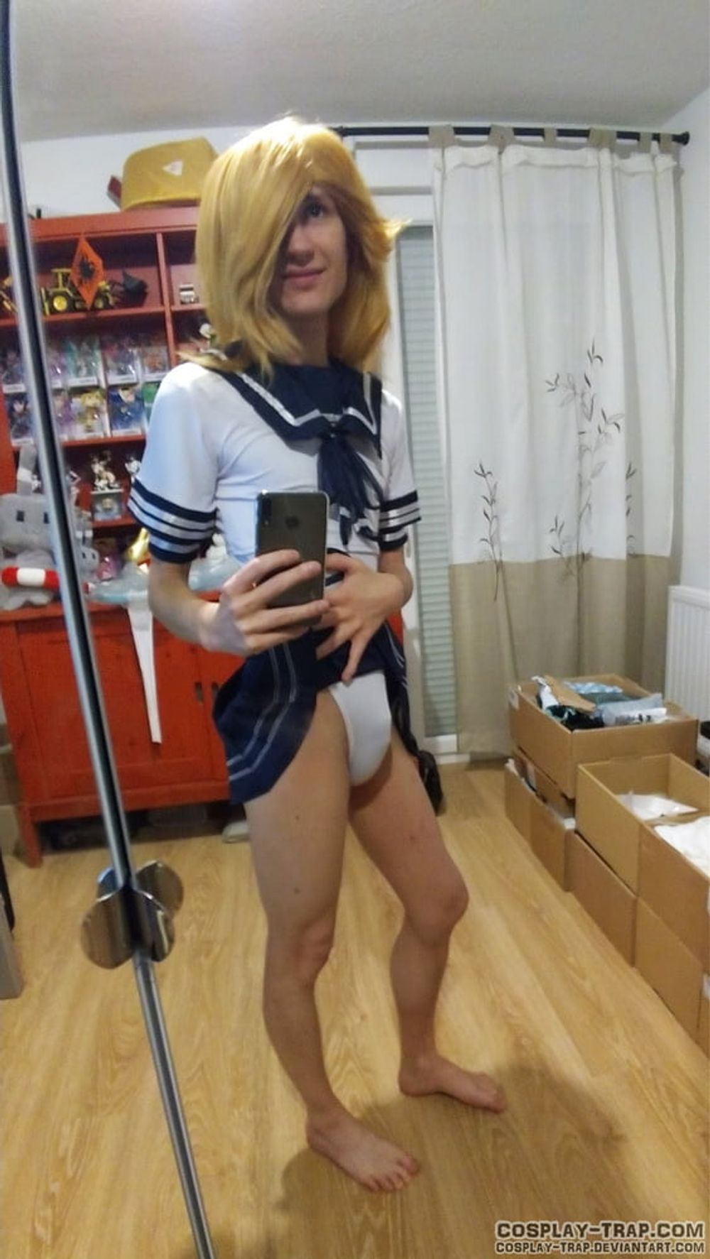 Crossdress Rosalina schoolgirl mirror