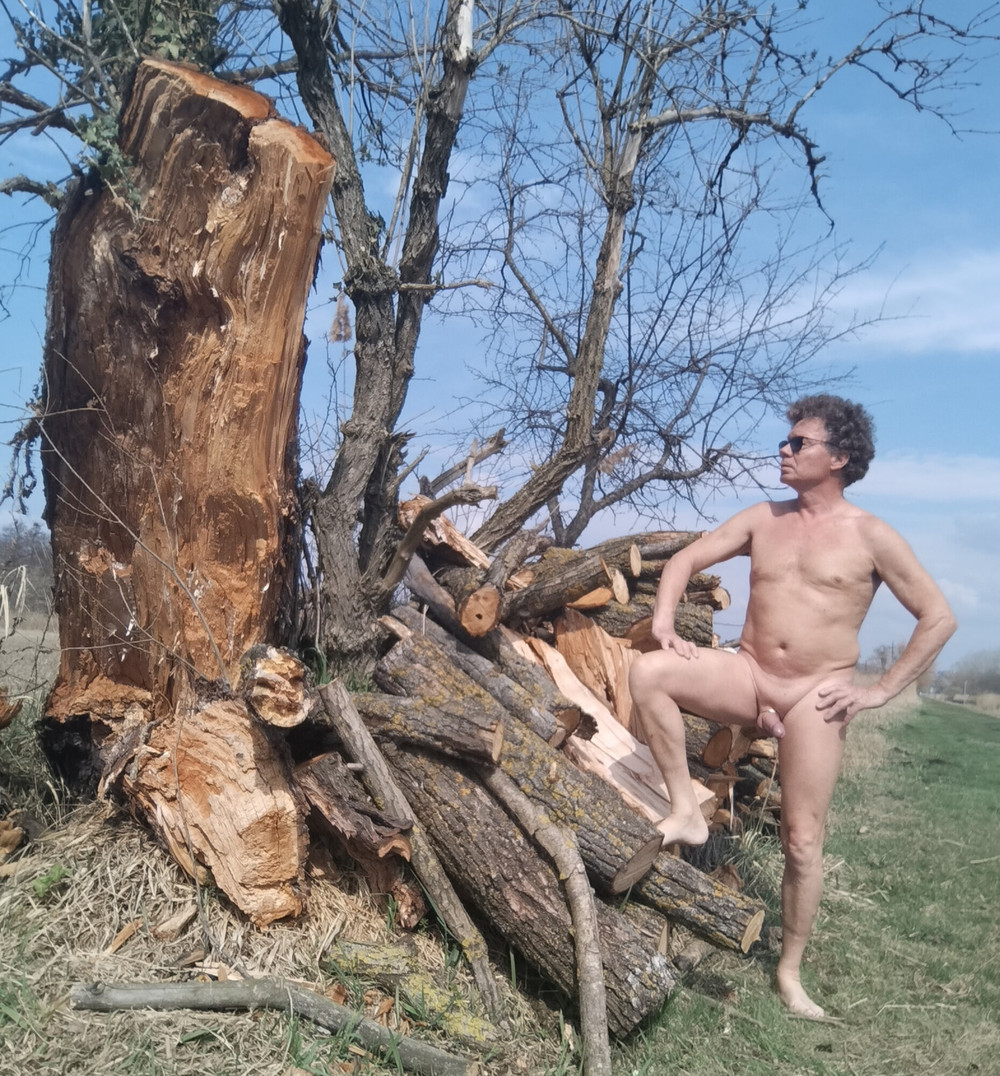 Matti in Heviz beim Baum  #13