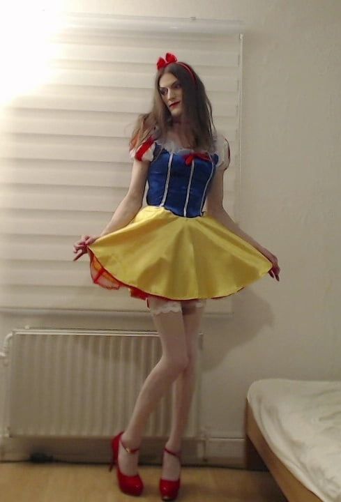 naughty snow white (schneewittchen) fantasy cosplay gallery #16