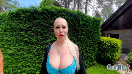 Mature Blonde MILF Outdoor Group Blowjob & Cum Fest